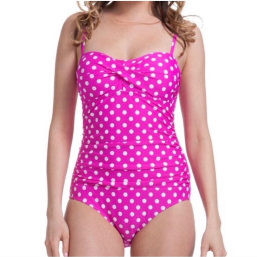 Vintage Style Pin-Up Polkadot Swimsuit